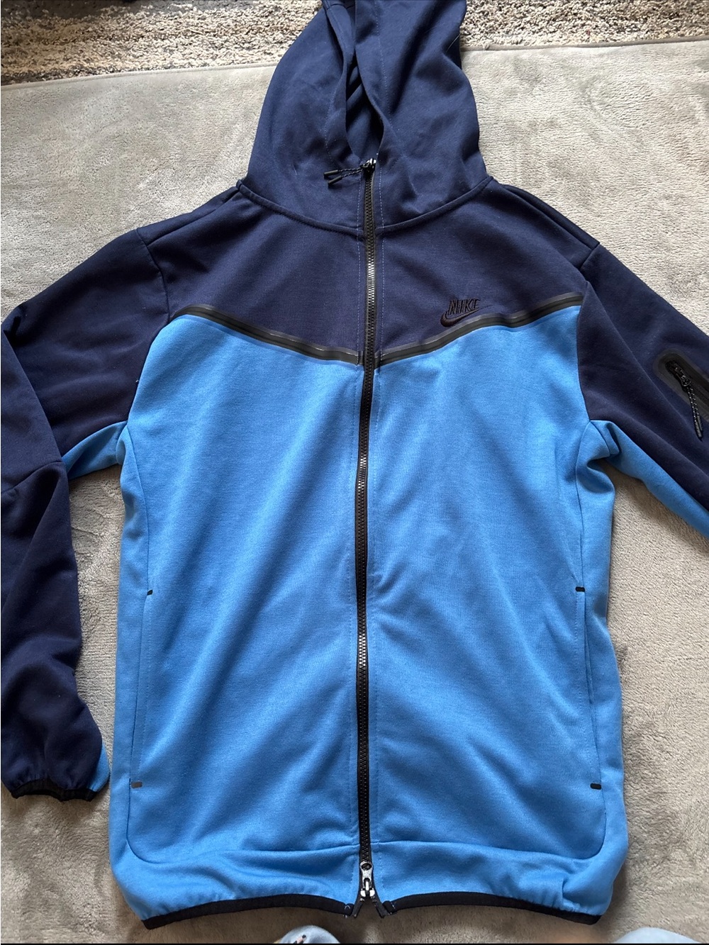 Nike Men’s Two-Tone Blue Full-Zip Hoodie Jacket